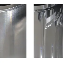 Dwa fragmenty aluminium: jeden z widocznymi śladami po obróbce, drugi po polerowaniu, lśniący i odbijający światło.
