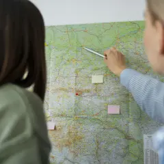 Spedytor co robi: Kluczowe zadania i odpowiedzialności w logistyce