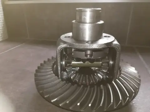Mechanizm różnicowy - Jak rozpoznać objawy awarii i naprawić most?