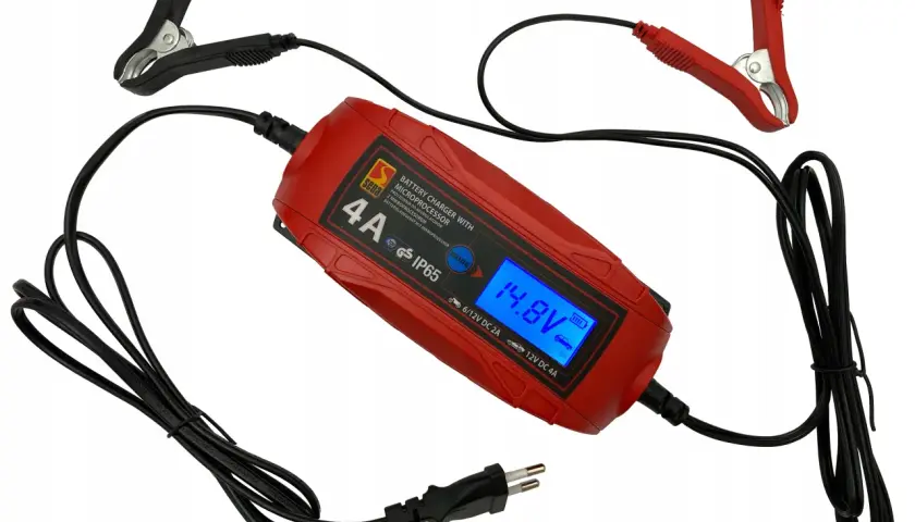 Prostownik 4A 12V - do jakiego akumulatora pasuje i co warto wiedzieć