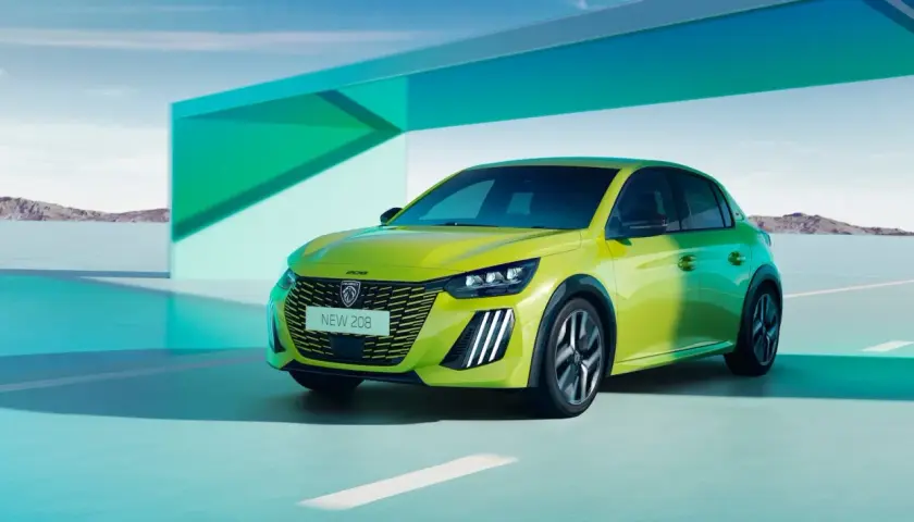 Nowe samochody do 70 tys. zł: jaskrawozielony Peugeot 208 na tle nowoczesnej architektury i krajobrazu.