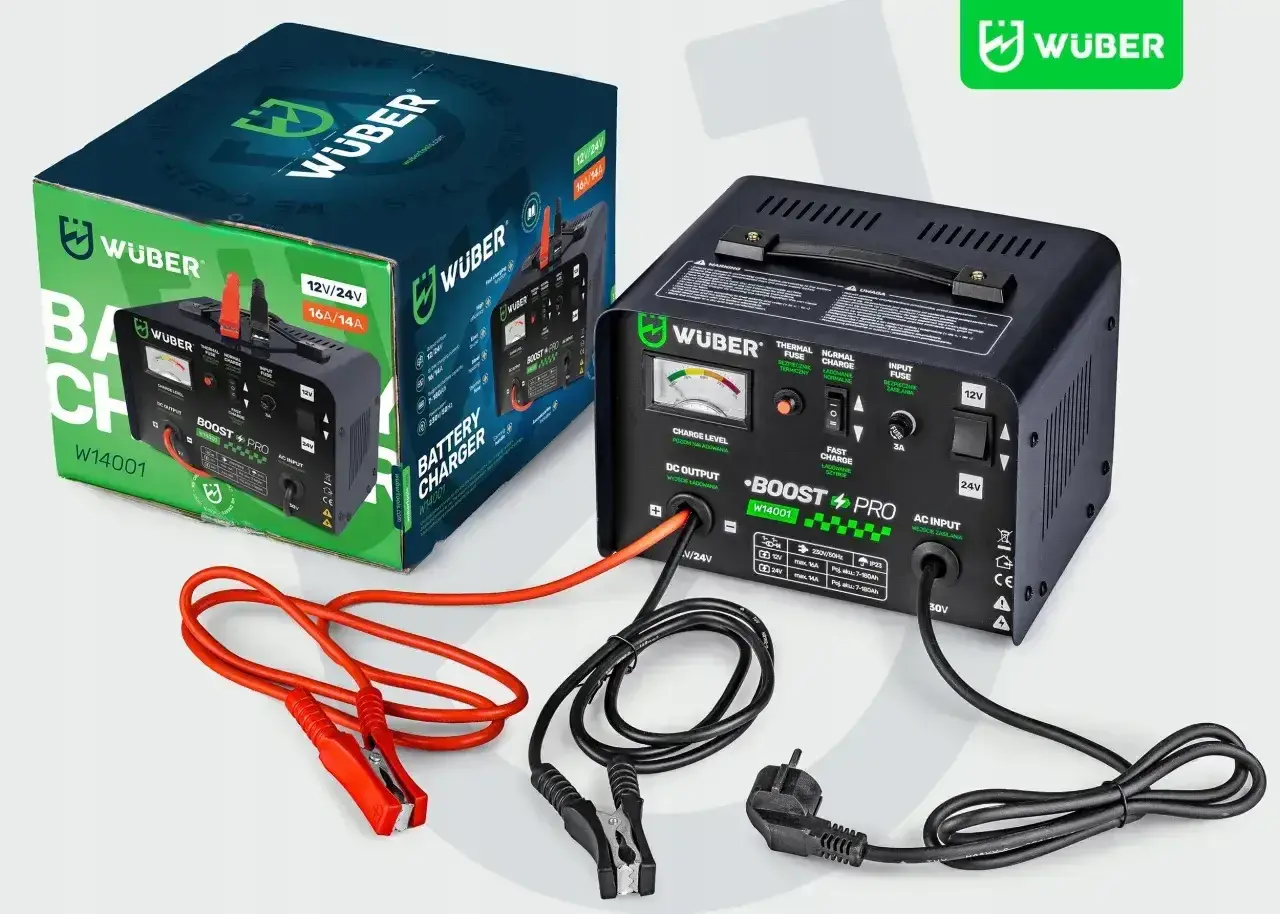 Ładowarka Wuber Boost Pro W14001 do ładowania akumulatora AGM, z kablem zasilającym i zaciskami.