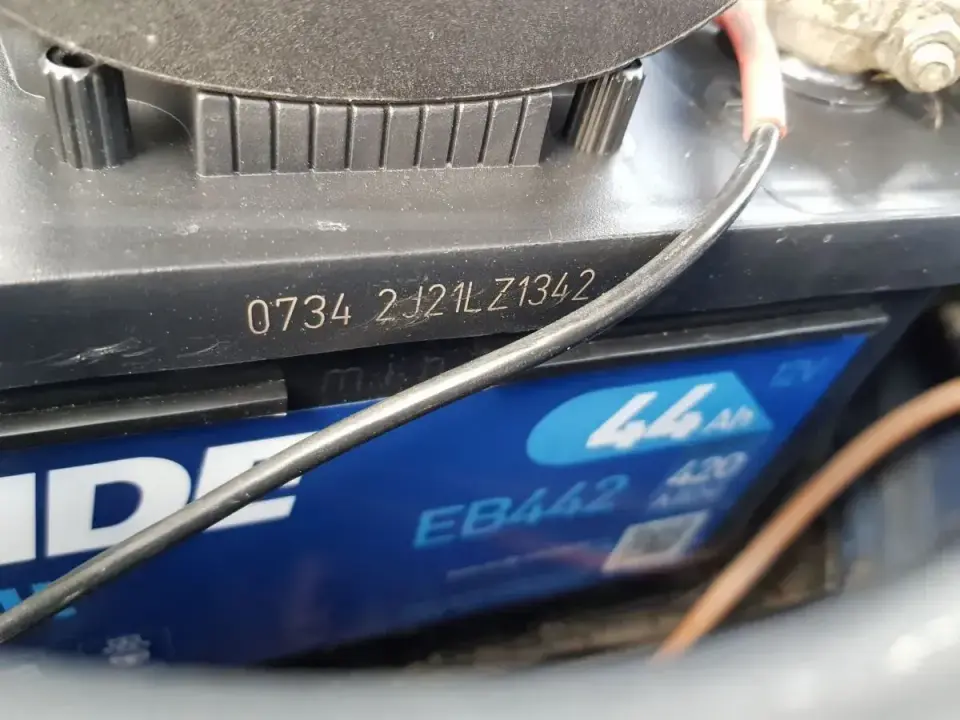 Jak odczytać datę produkcji akumulatora? Poznaj oznaczenia